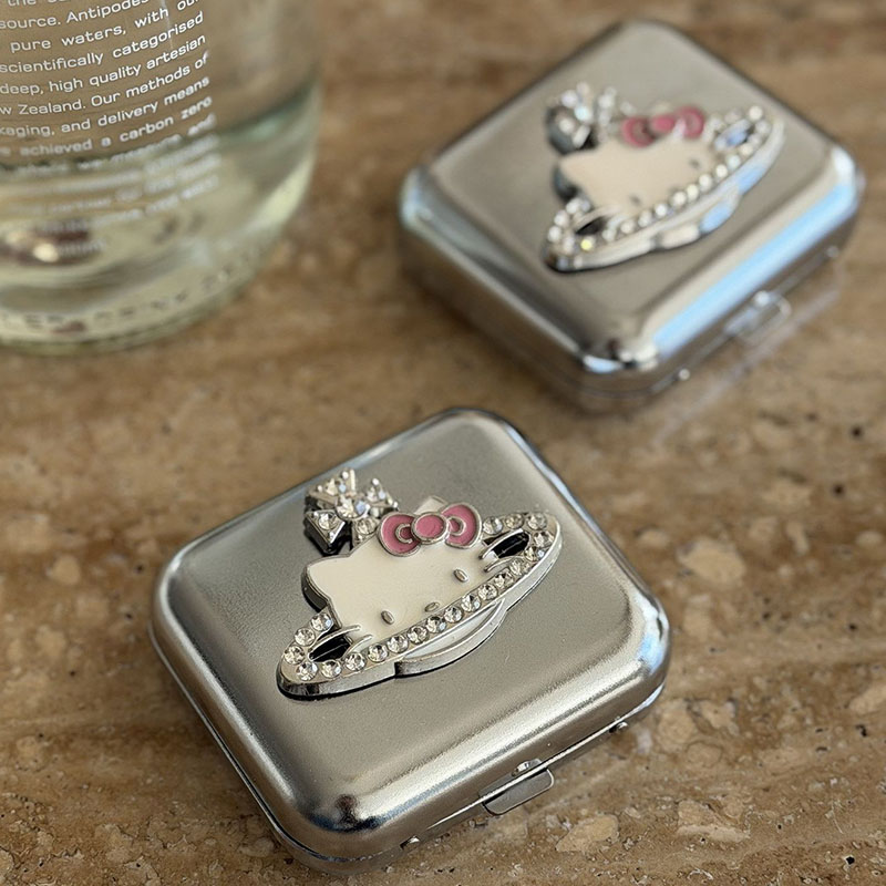 Car Accessories Japanese - Cendrier en métal Hello Kitty avec